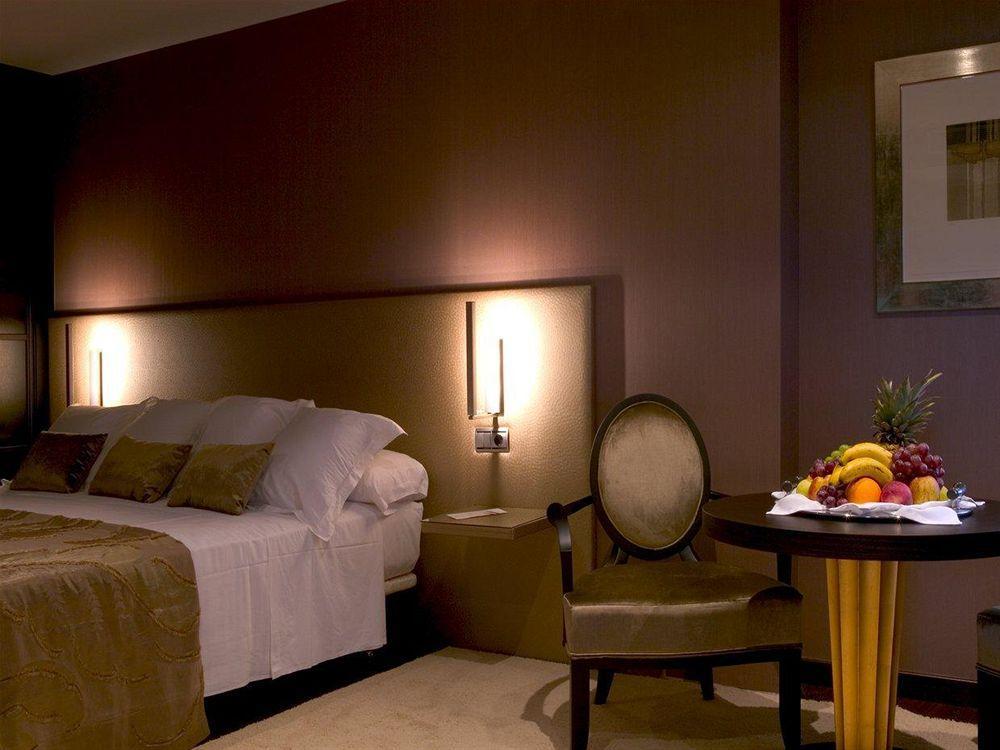 Iberik Santo Domingo Plaza Hotel Овьедо Номер фото