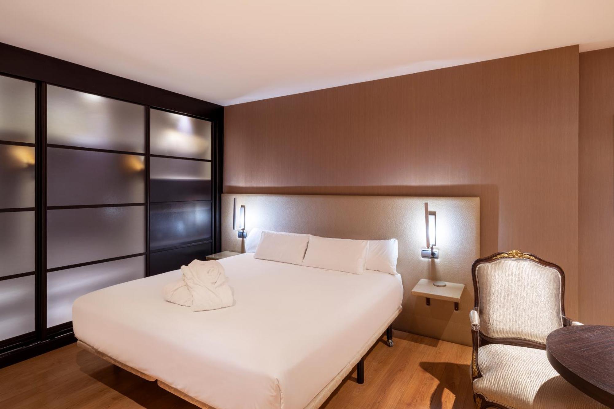 Iberik Santo Domingo Plaza Hotel Овьедо Экстерьер фото