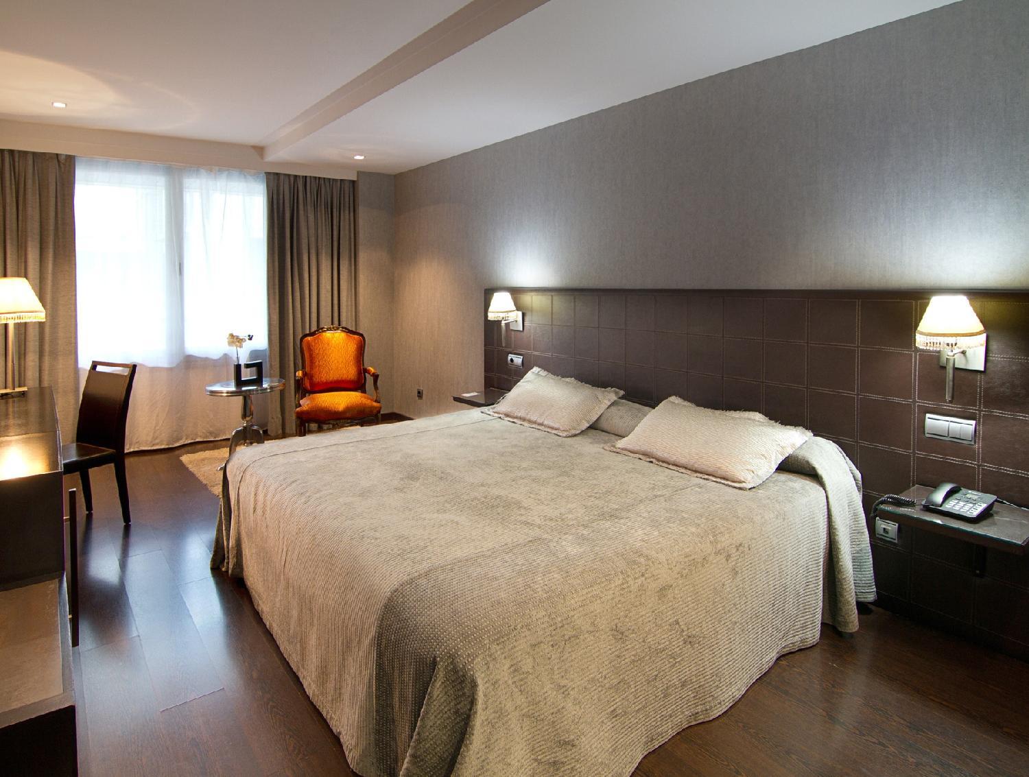 Iberik Santo Domingo Plaza Hotel Овьедо Экстерьер фото